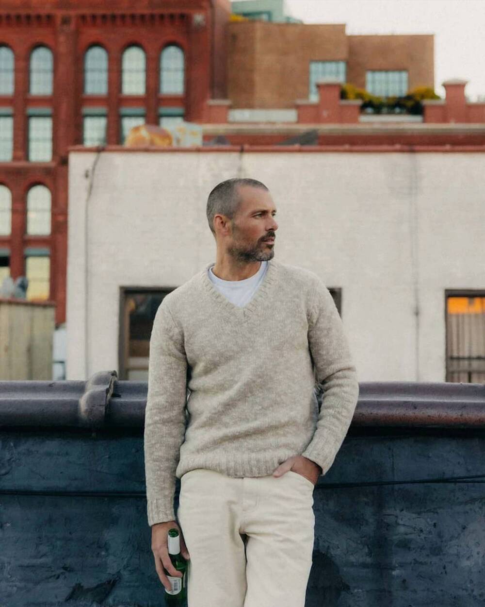 NEW TAYLOR STITCH match v neck sweater in sable merino slub